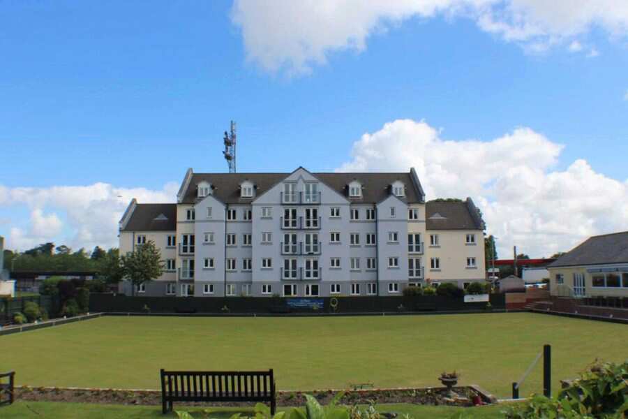Strand Court