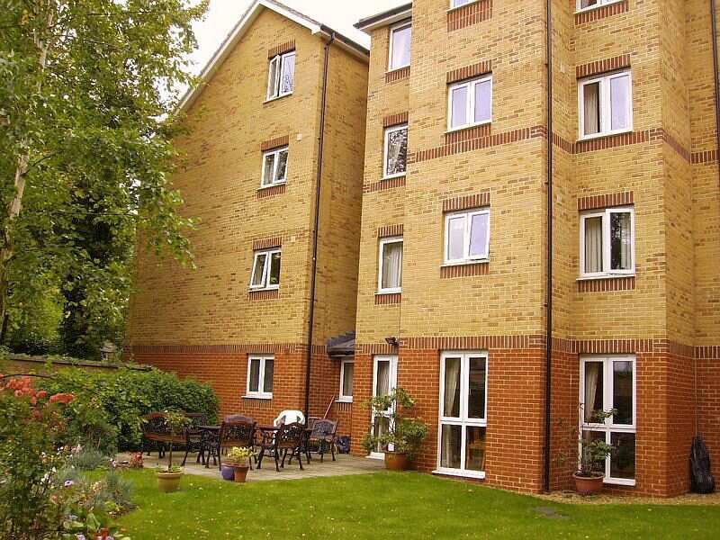 Silver Birch Court, Broxbourne, Hertfordshire, EN8 8LZ To rent/let
