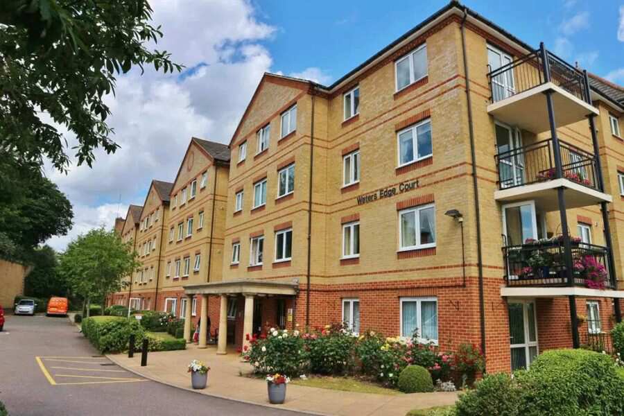 Waters Edge Court