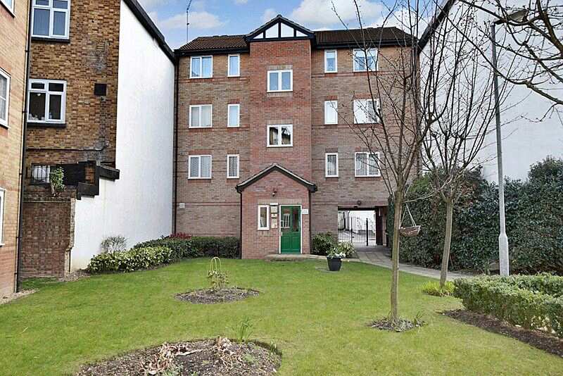 Gibson Court, Havering, Greater London, RM1 1AJ For sale Sheltered