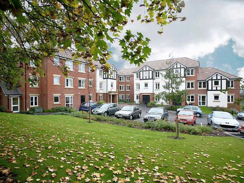 Castle Court, Tonbridge & Malling, Kent, TN9 1QU For sale Extra