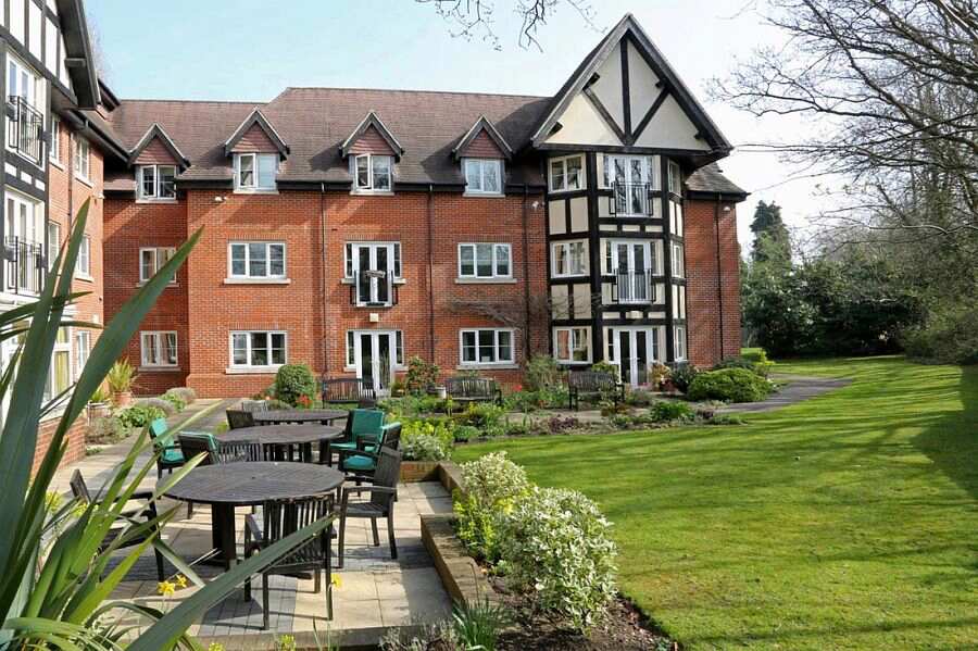 Hinchley Manor, Elmbridge, Surrey, KT10 0AT Sheltered housing