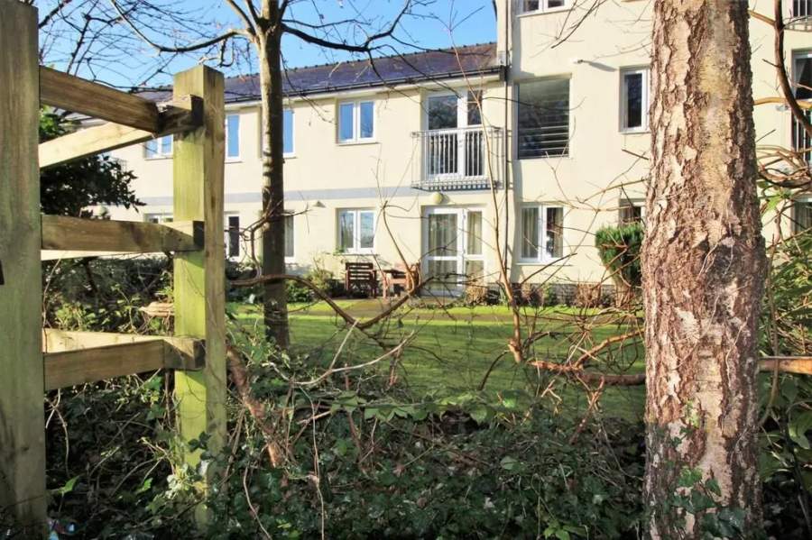 Grosvenor Court