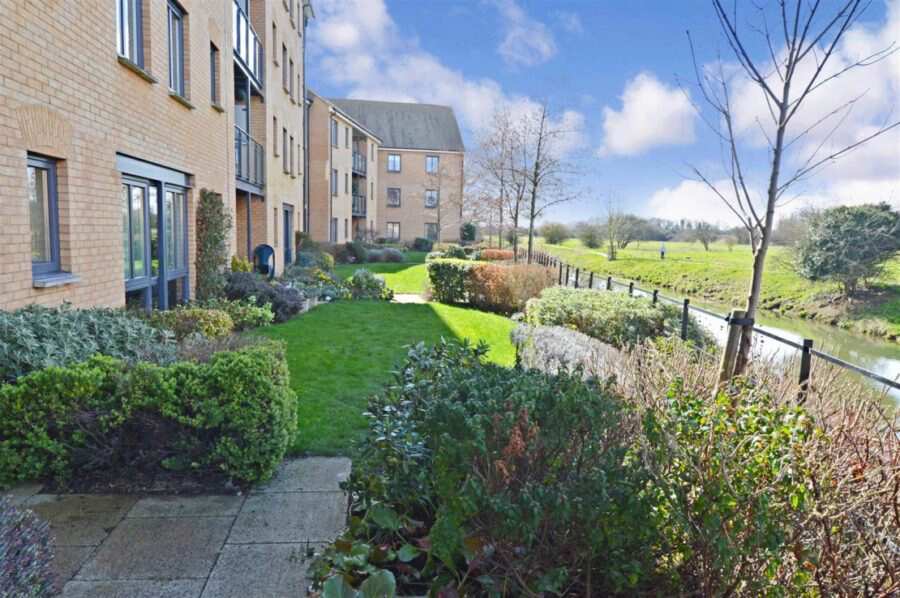 North Gate Court