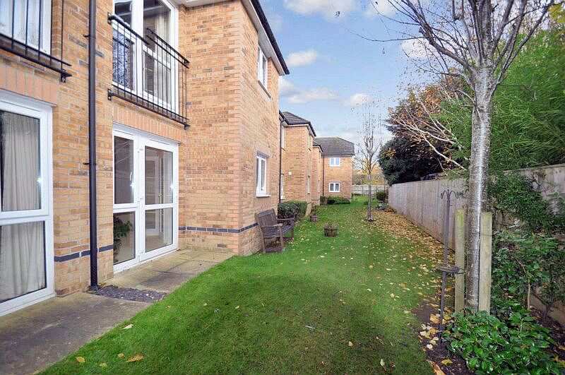 Cherwell Court, Cherwell, Oxfordshire, OX5 2BG For sale Sheltered